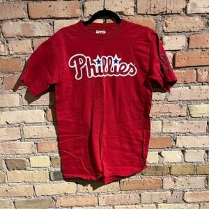 Size M MLB Phillies vintage shirt